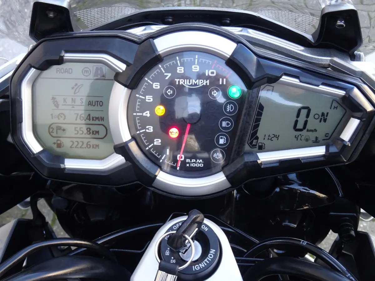 EXPLORER 1200 XRX