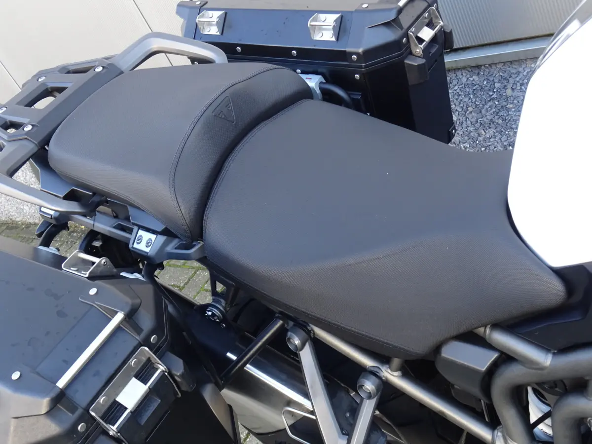 EXPLORER 1200 XRX