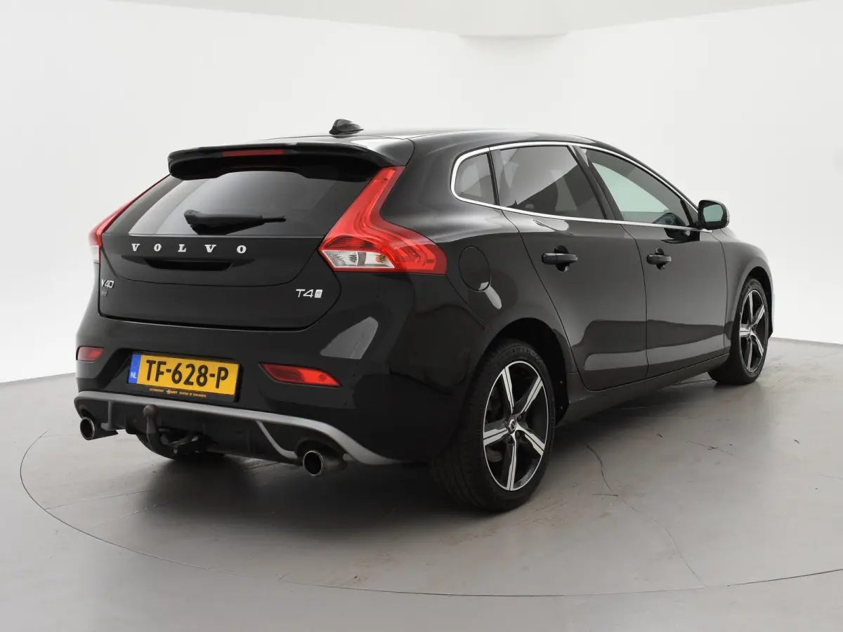 2.0 T4 190 PK R-DESIGN SPORT + AFN. TREKHAAK | LED | SPORTSTOELEN | STOELVERW.