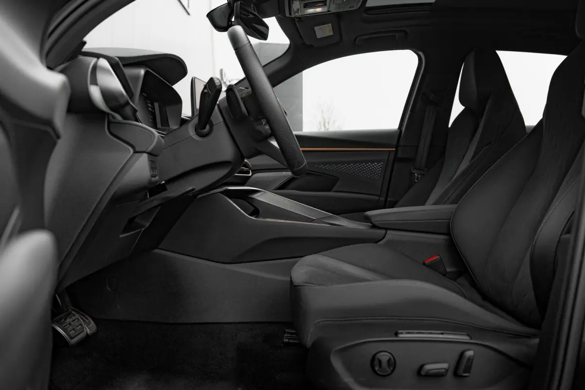 1.5 TSI e-Hybrid 272pk VZ Performance | Trekhaak | Sennheiser | Panoramadak | 360 Camera