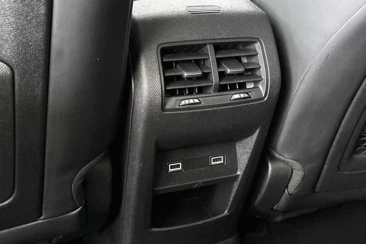 E-Tense Performance Line Navigatie Apple CarPlay 19" LMW