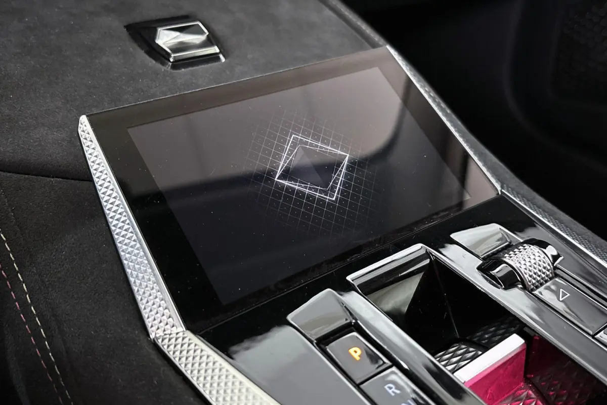 E-Tense Performance Line Navigatie Apple CarPlay 19" LMW