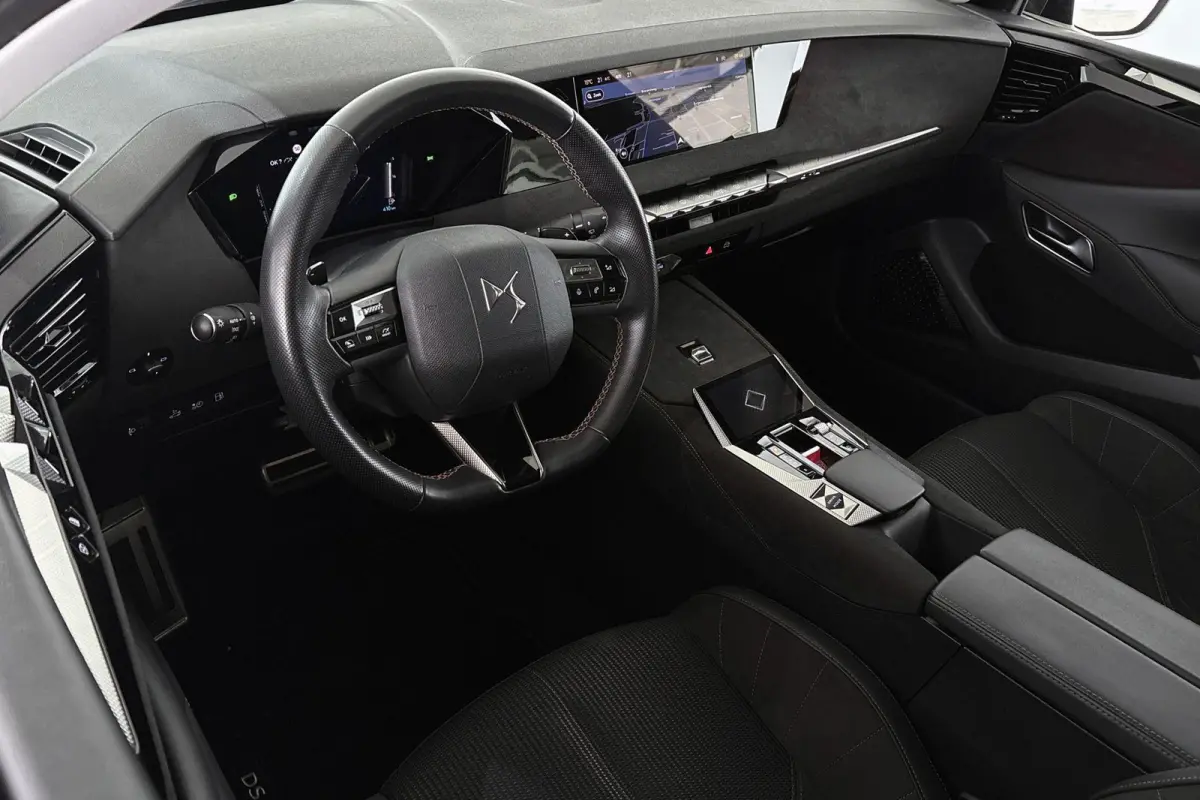 E-Tense Performance Line Navigatie Apple CarPlay 19" LMW