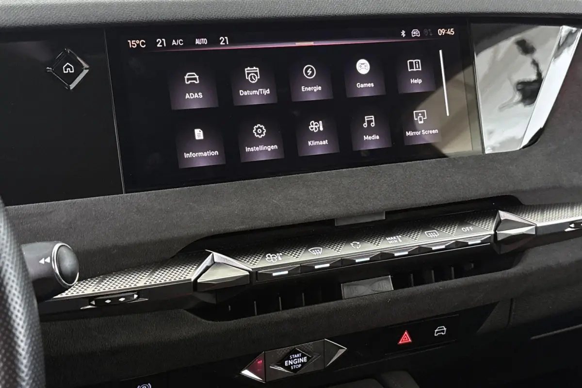 E-Tense Performance Line Navigatie Apple CarPlay 19" LMW