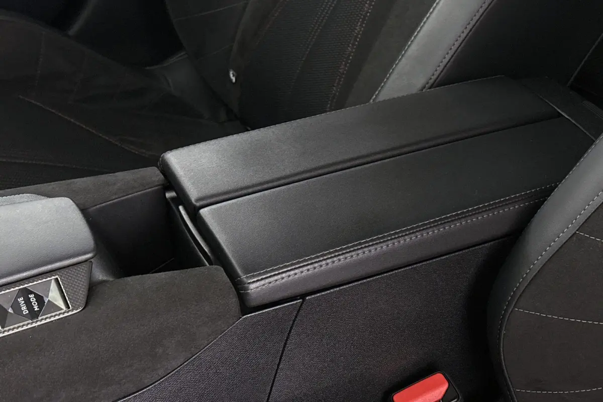 E-Tense Performance Line Navigatie Apple CarPlay 19" LMW