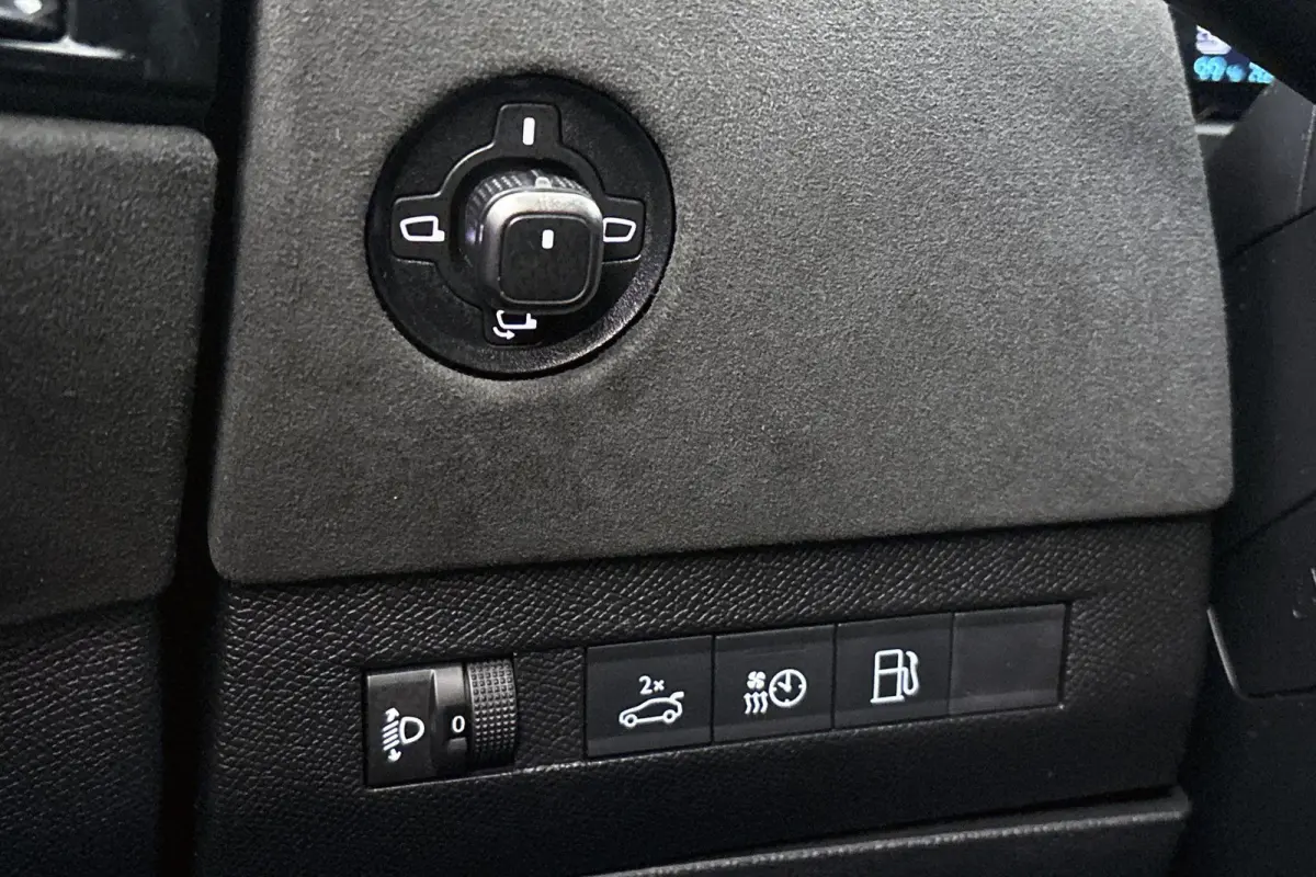 E-Tense Performance Line Navigatie Apple CarPlay 19" LMW
