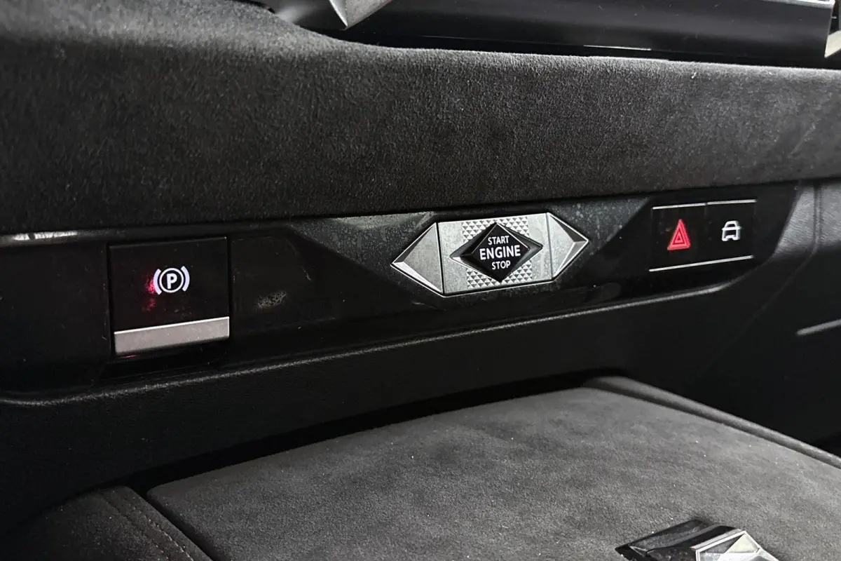 E-Tense Performance Line Navigatie Apple CarPlay 19" LMW