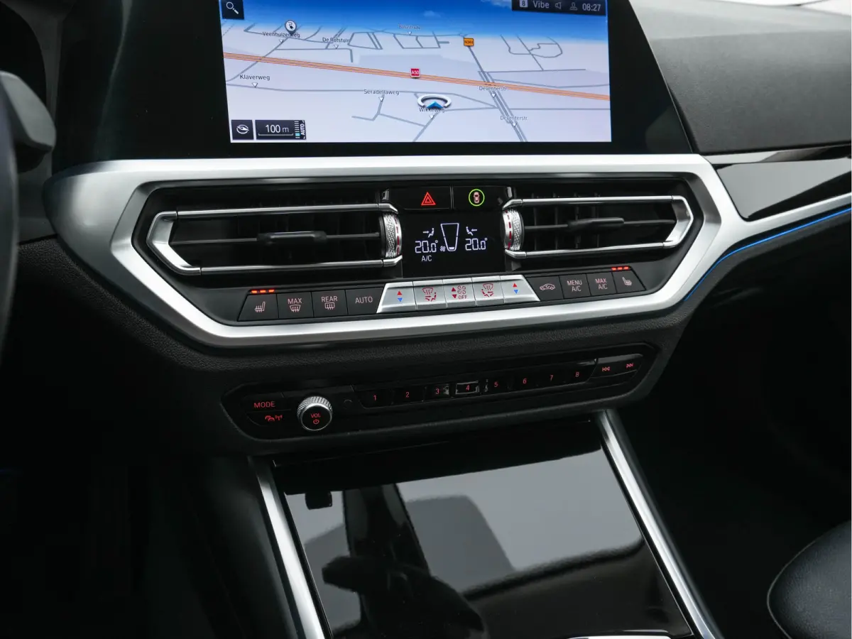 330e eDrive Edition (Plug-In) (INCL-BTW) Aut. *LEATHER | FULL-LED | DIGI-COCKPIT | HEATED-SPORTSEATS | PRIVACYGLASS | AMBIENTLIGHT | DAB | NAVI-FULLMAP | ECC | CARPLAY | PDC | CRUI/SE | 18''
