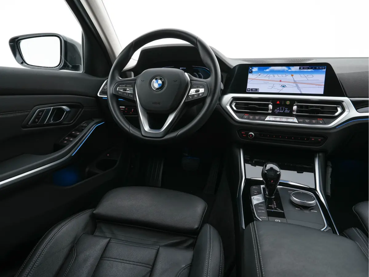 330e eDrive Edition (Plug-In) (INCL-BTW) Aut. *LEATHER | FULL-LED | DIGI-COCKPIT | HEATED-SPORTSEATS | PRIVACYGLASS | AMBIENTLIGHT | DAB | NAVI-FULLMAP | ECC | CARPLAY | PDC | CRUI/SE | 18''