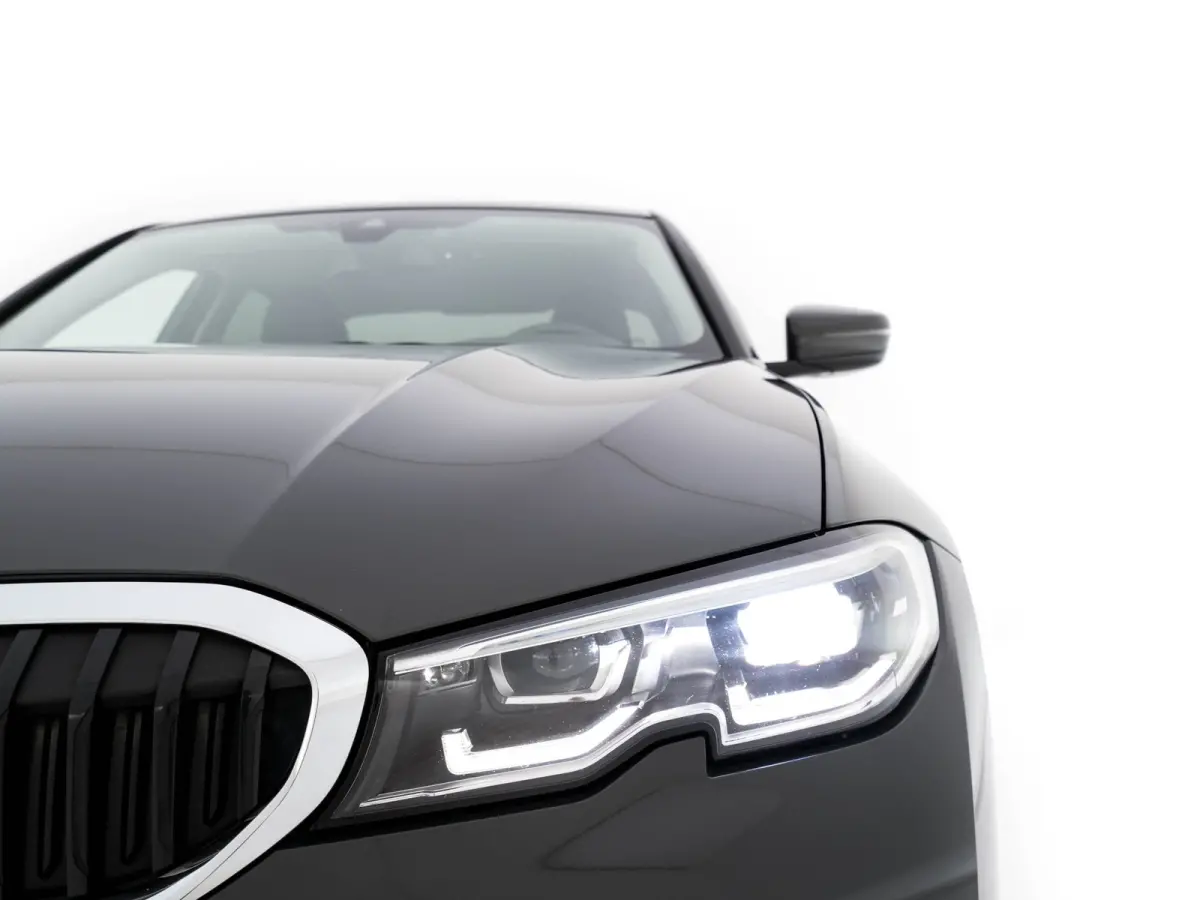 330e eDrive Edition (Plug-In) (INCL-BTW) Aut. *LEATHER | FULL-LED | DIGI-COCKPIT | HEATED-SPORTSEATS | PRIVACYGLASS | AMBIENTLIGHT | DAB | NAVI-FULLMAP | ECC | CARPLAY | PDC | CRUI/SE | 18''