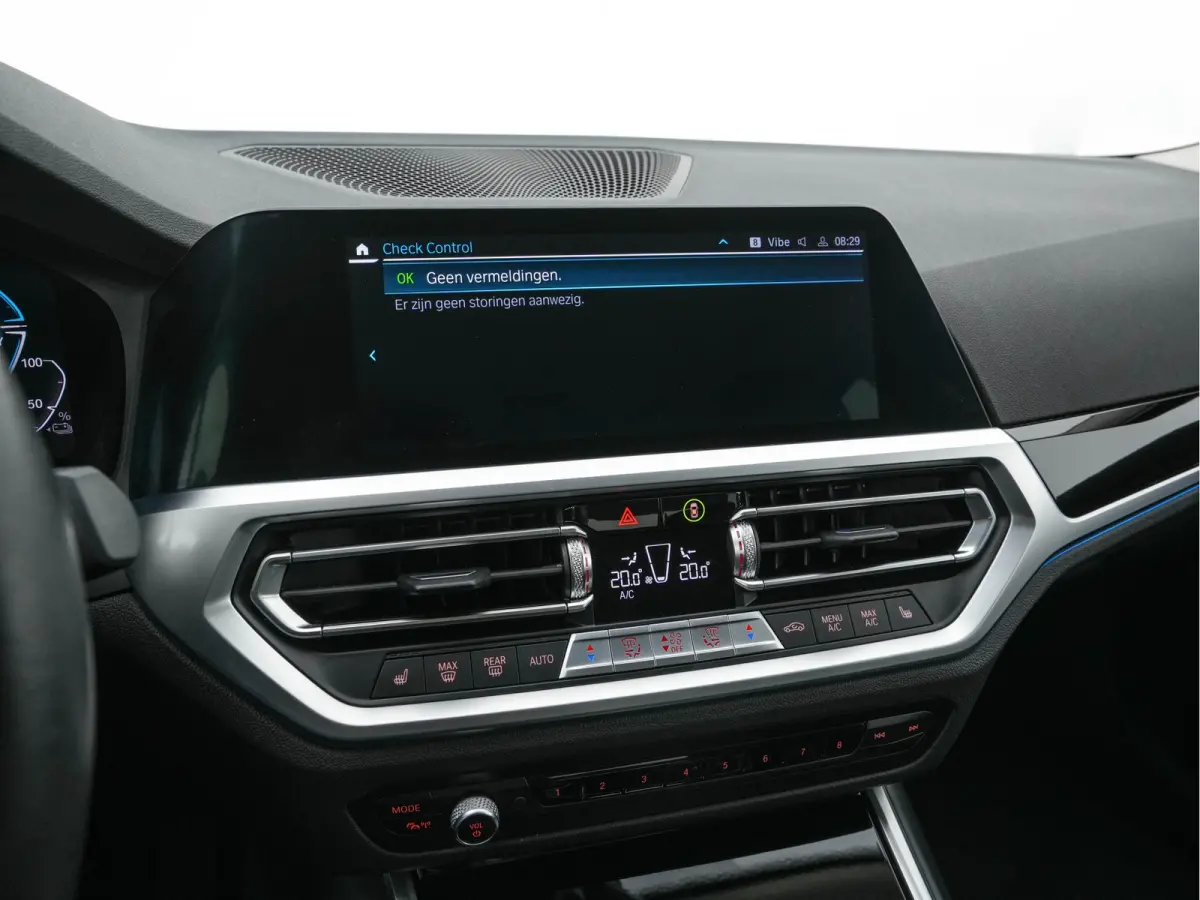 330e eDrive Edition (Plug-In) (INCL-BTW) Aut. *LEATHER | FULL-LED | DIGI-COCKPIT | HEATED-SPORTSEATS | PRIVACYGLASS | AMBIENTLIGHT | DAB | NAVI-FULLMAP | ECC | CARPLAY | PDC | CRUI/SE | 18''