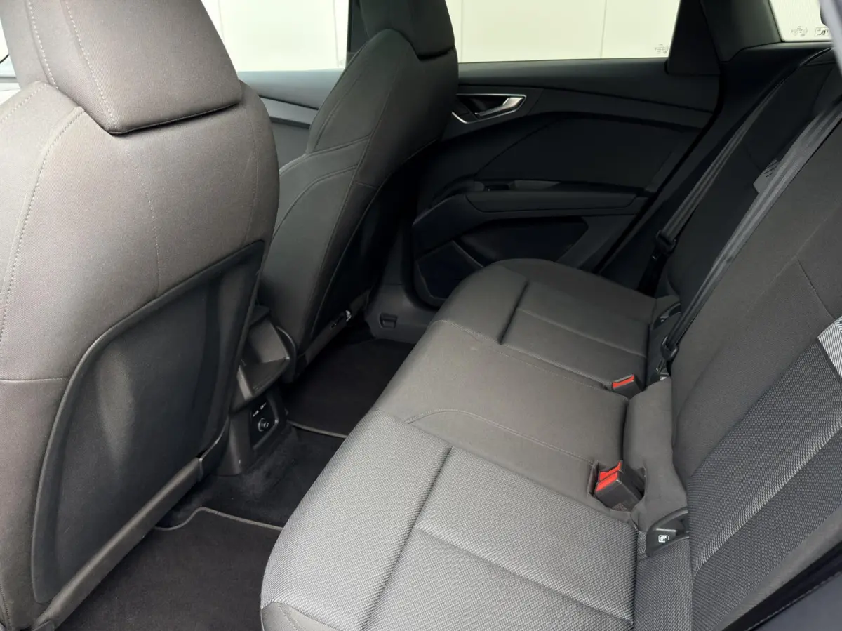40 Launch edition Advanced Plus 77 kWh 1e eig|1 jaar garantie!|Warmtepomp|Dealer OH|