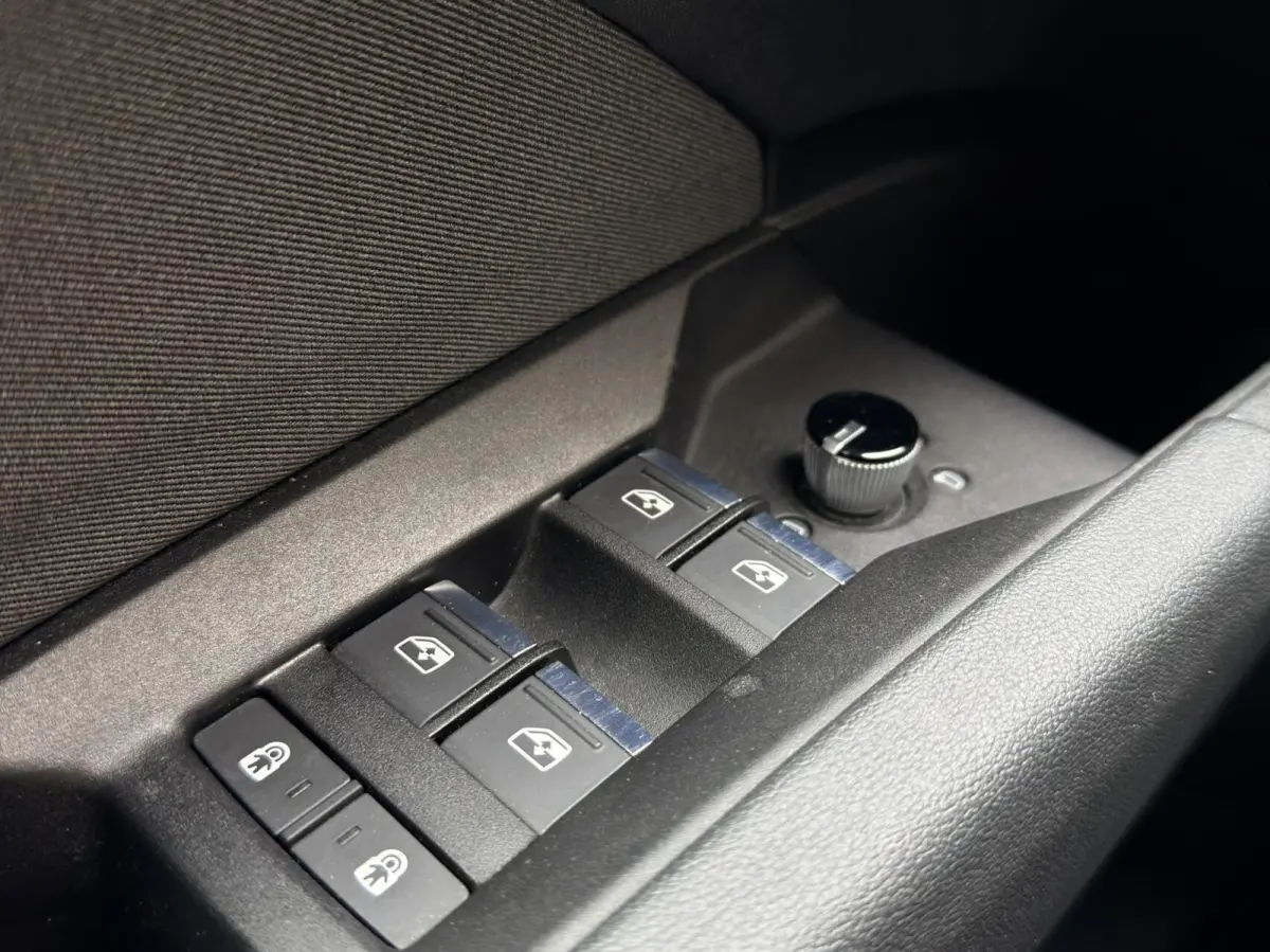 40 Launch edition Advanced Plus 77 kWh 1e eig|1 jaar garantie!|Warmtepomp|Dealer OH|