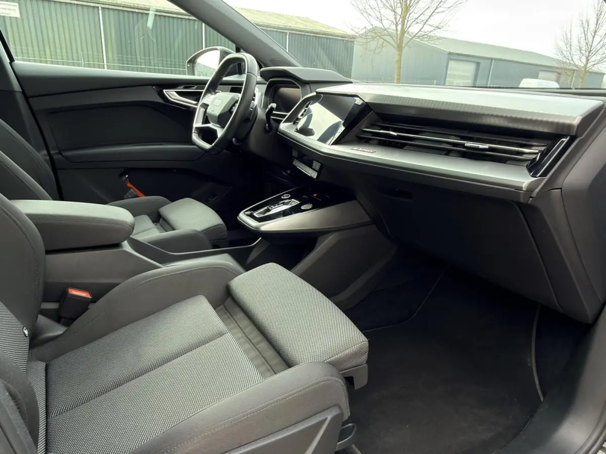 40 Launch edition Advanced Plus 77 kWh 1e eig|1 jaar garantie!|Warmtepomp|Dealer OH|