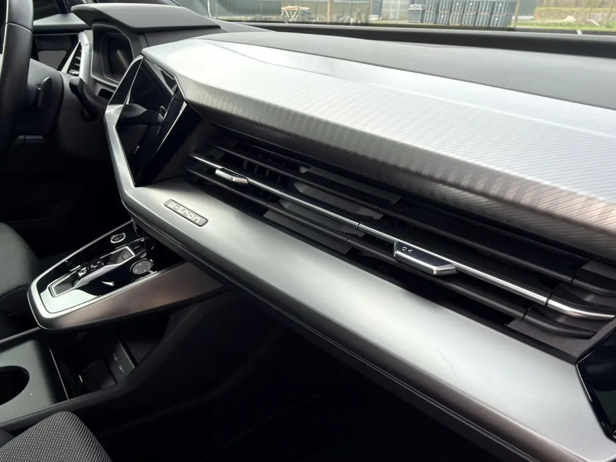 40 Launch edition Advanced Plus 77 kWh 1e eig|1 jaar garantie!|Warmtepomp|Dealer OH|
