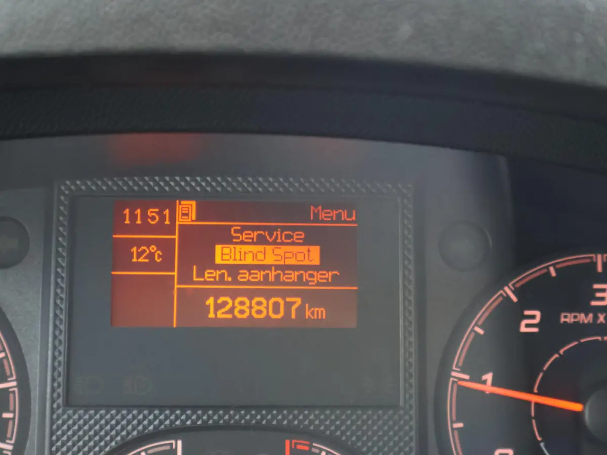2.2D 120 L3H2 + APPLE CARPLAY | ANDROID AUTO | CAMERA | SIDEBARS | CRUISE | GEVEERDE STOEL