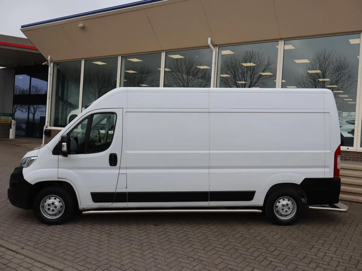 2.2D 120 L3H2 + APPLE CARPLAY | ANDROID AUTO | CAMERA | SIDEBARS | CRUISE | GEVEERDE STOEL