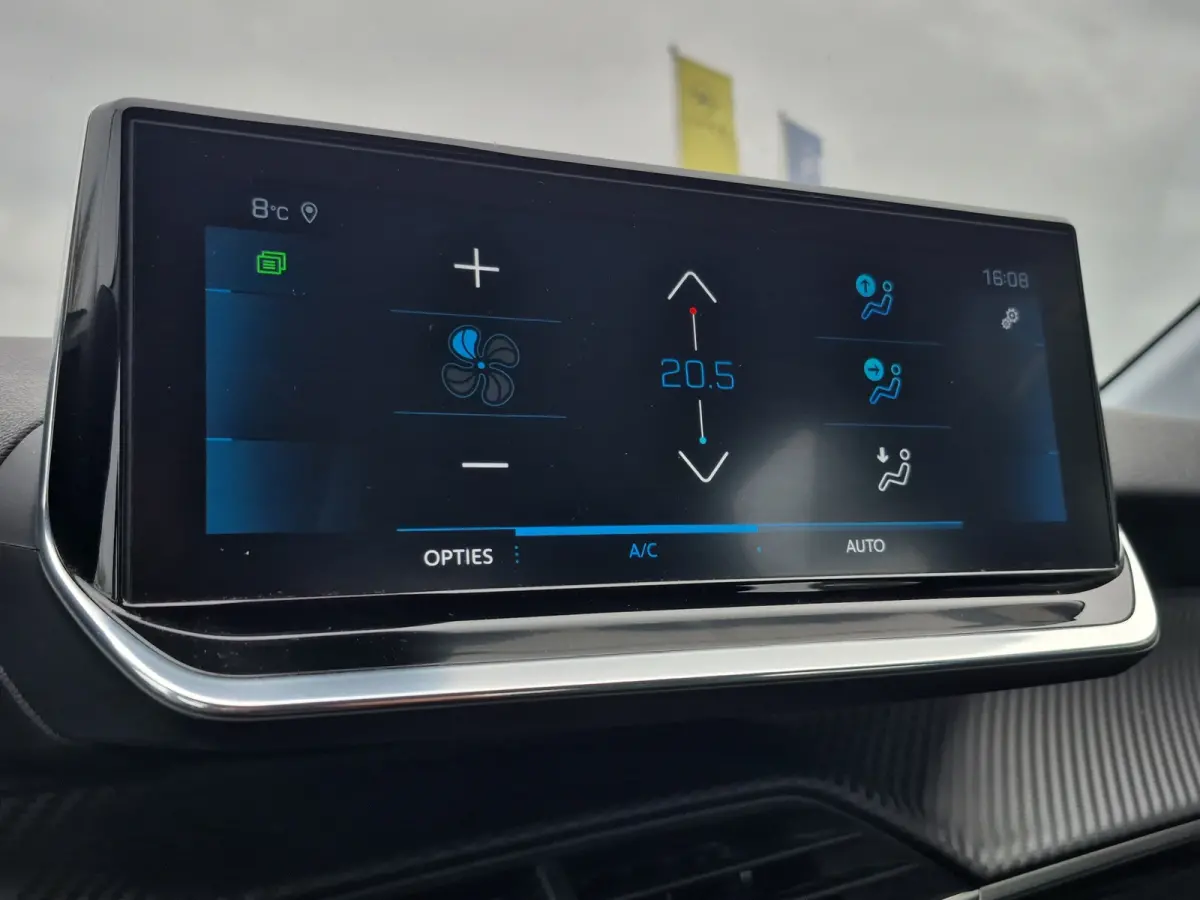 1.2 PureTech Allure 100pk | Keyless | Camera | Full LED | Full map navigatie | Carplay/android auto |