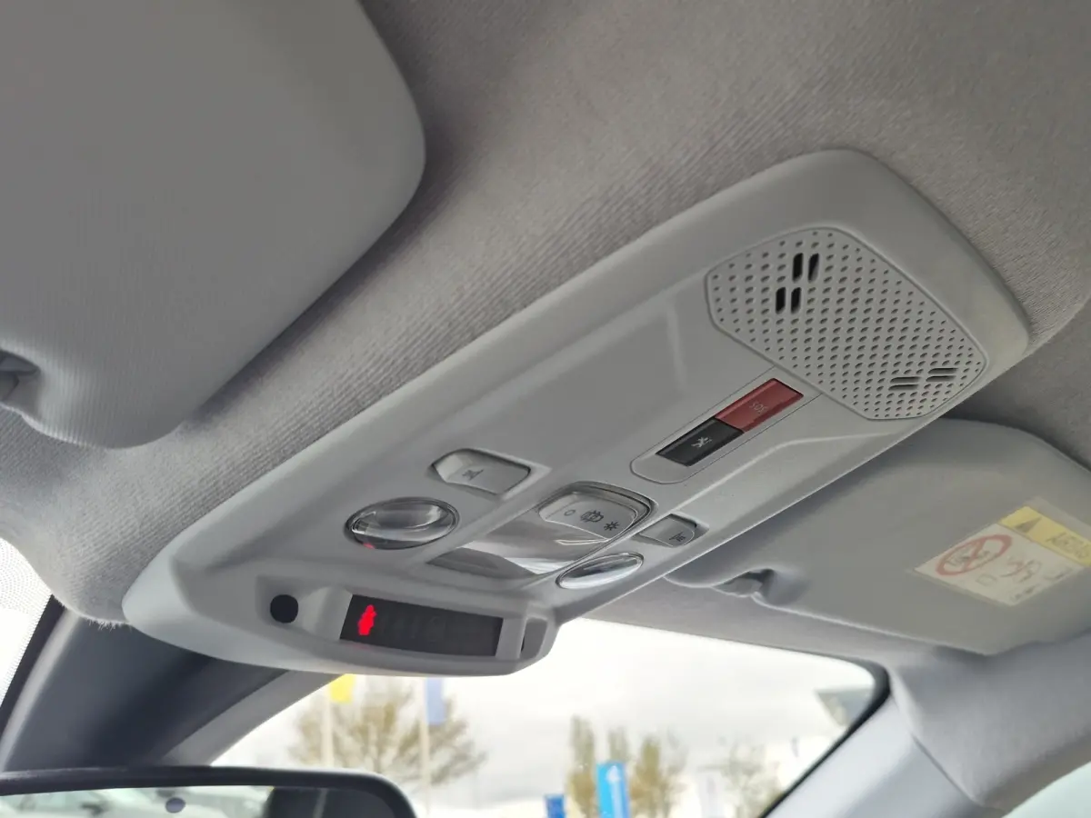 1.2 PureTech Allure 100pk | Keyless | Camera | Full LED | Full map navigatie | Carplay/android auto |