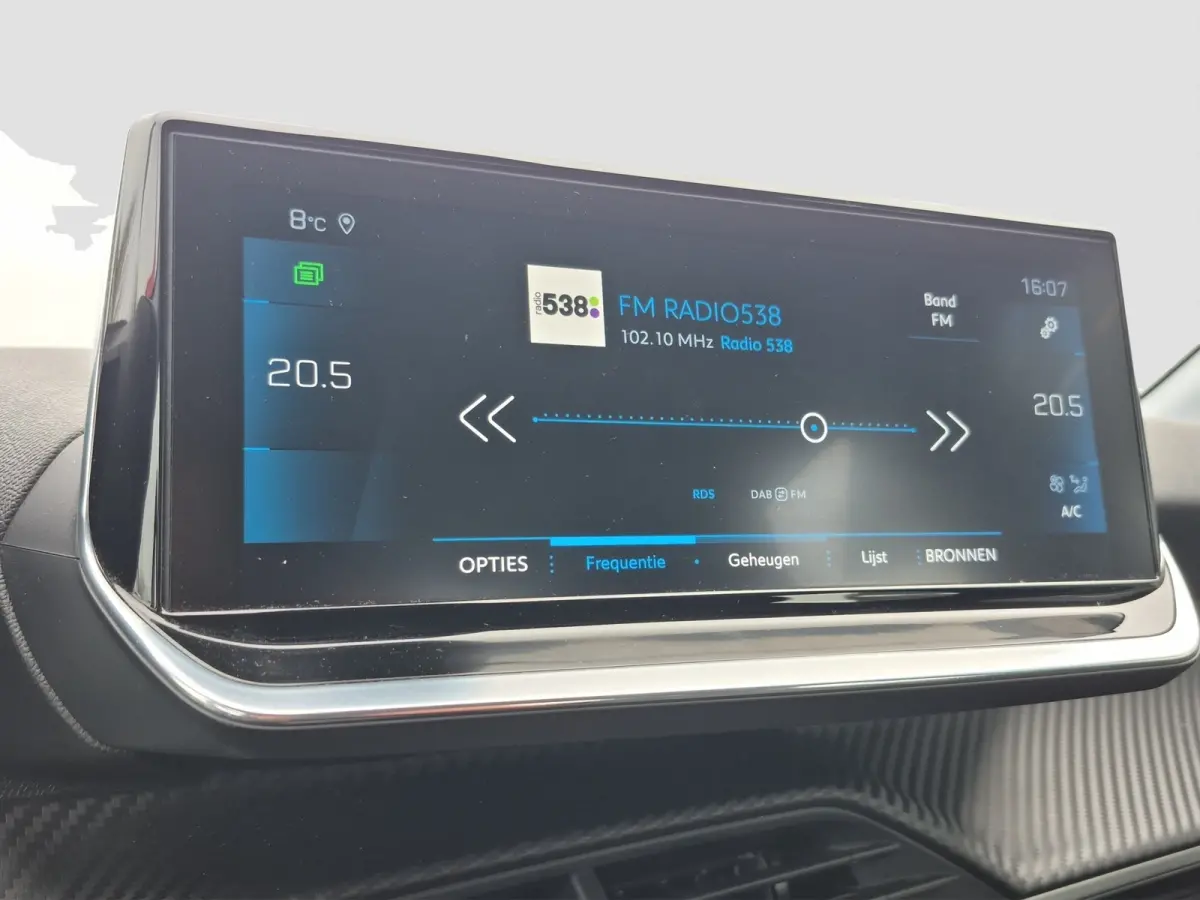 1.2 PureTech Allure 100pk | Keyless | Camera | Full LED | Full map navigatie | Carplay/android auto |