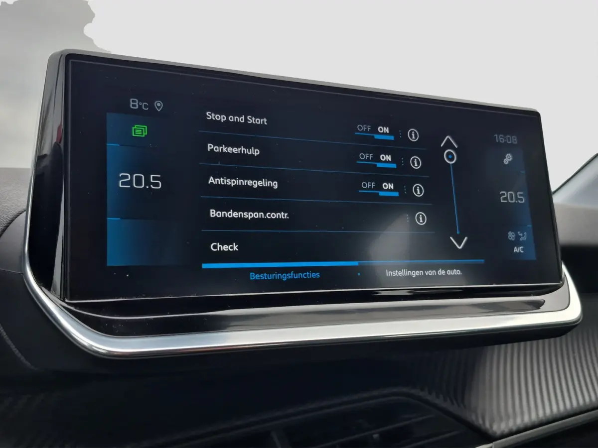 1.2 PureTech Allure 100pk | Keyless | Camera | Full LED | Full map navigatie | Carplay/android auto |