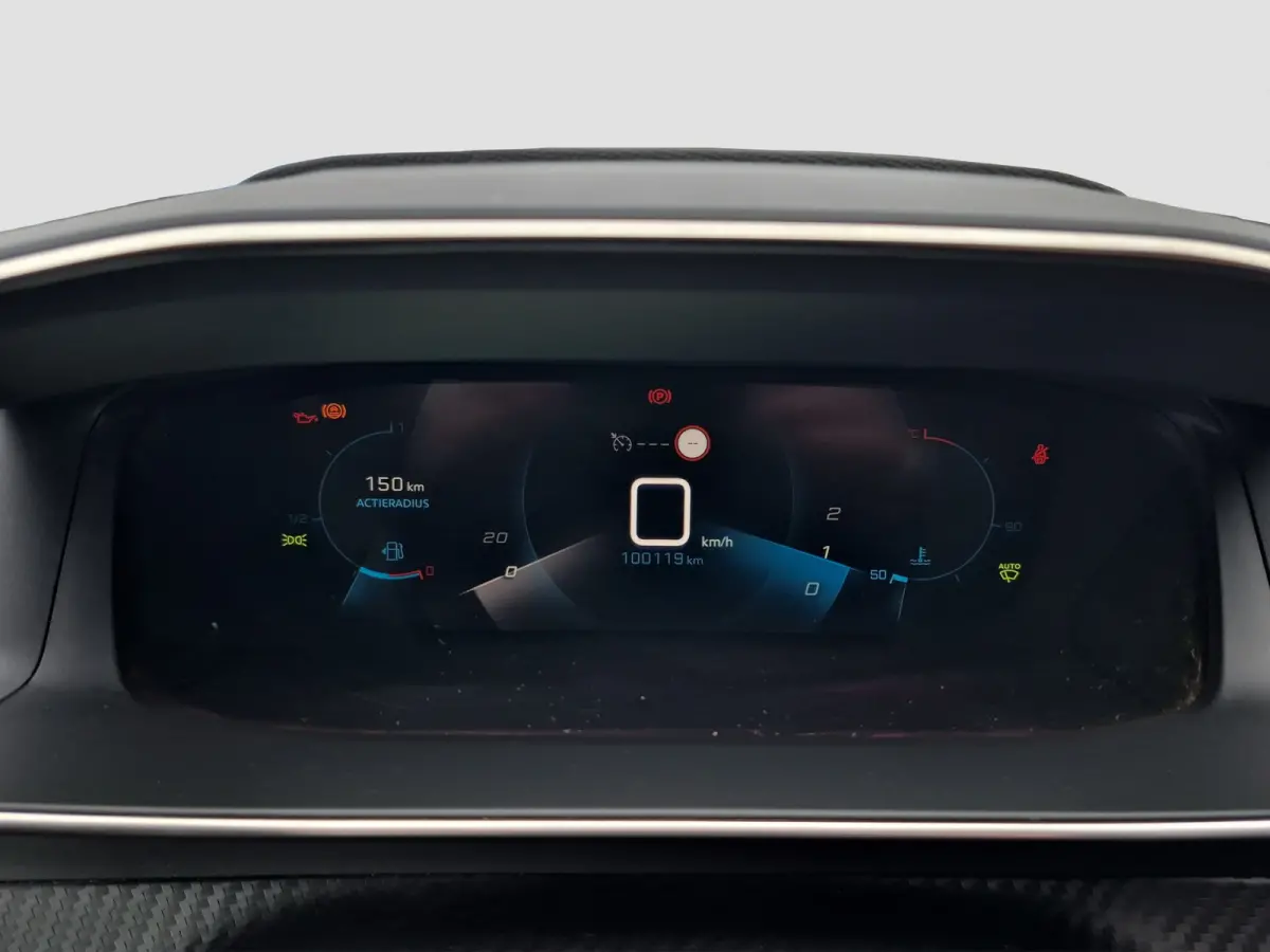 1.2 PureTech Allure 100pk | Keyless | Camera | Full LED | Full map navigatie | Carplay/android auto |
