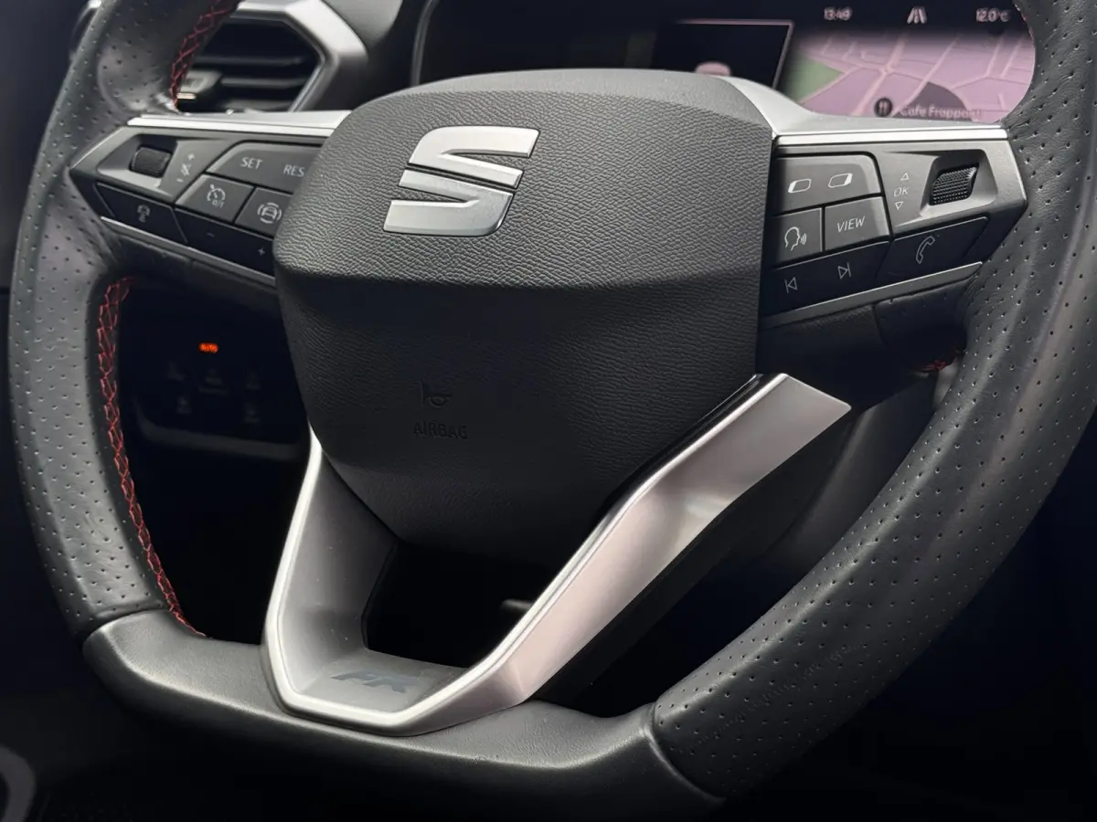 1.5 eTSI FR Business Intense 150 PK | Schuif-Kantel Dak | NL-Auto | Camera | Beats Audio | Virtual Cockpit