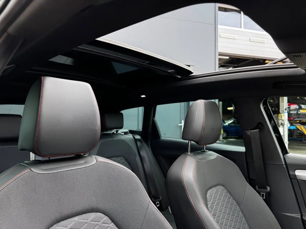 1.5 eTSI FR Business Intense 150 PK | Schuif-Kantel Dak | NL-Auto | Camera | Beats Audio | Virtual Cockpit