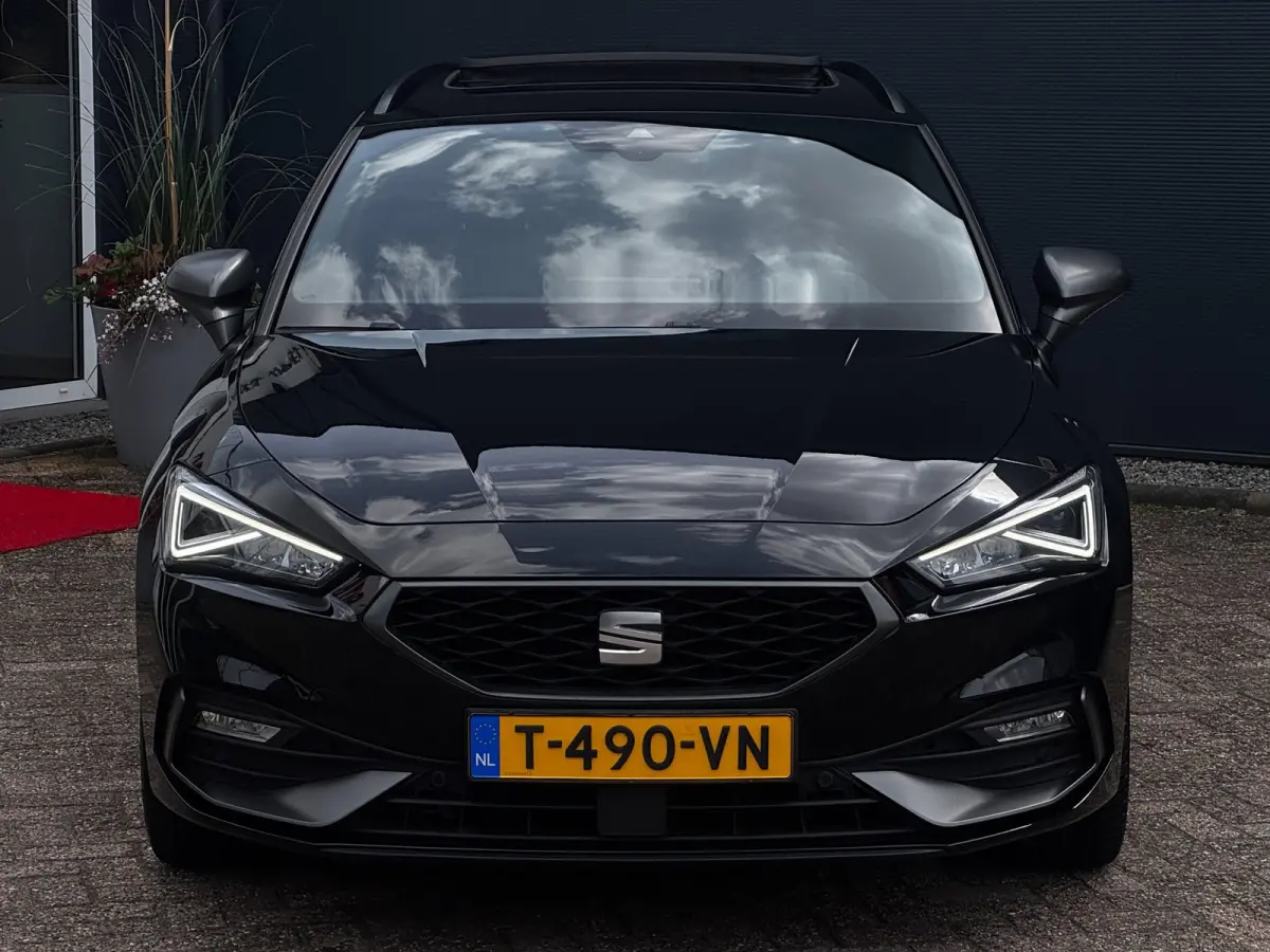 1.5 eTSI FR Business Intense 150 PK | Schuif-Kantel Dak | NL-Auto | Camera | Beats Audio | Virtual Cockpit
