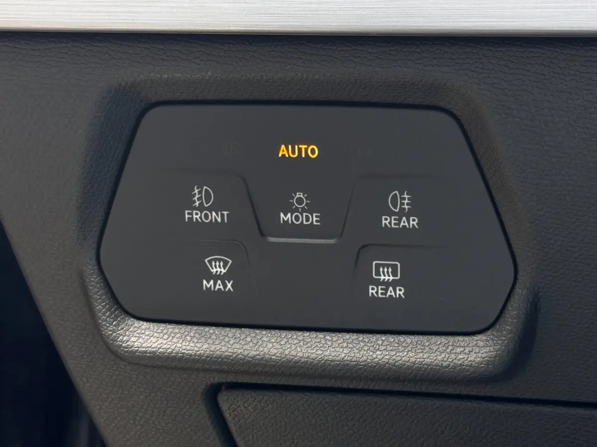 1.5 eTSI FR Business Intense 150 PK | Schuif-Kantel Dak | NL-Auto | Camera | Beats Audio | Virtual Cockpit