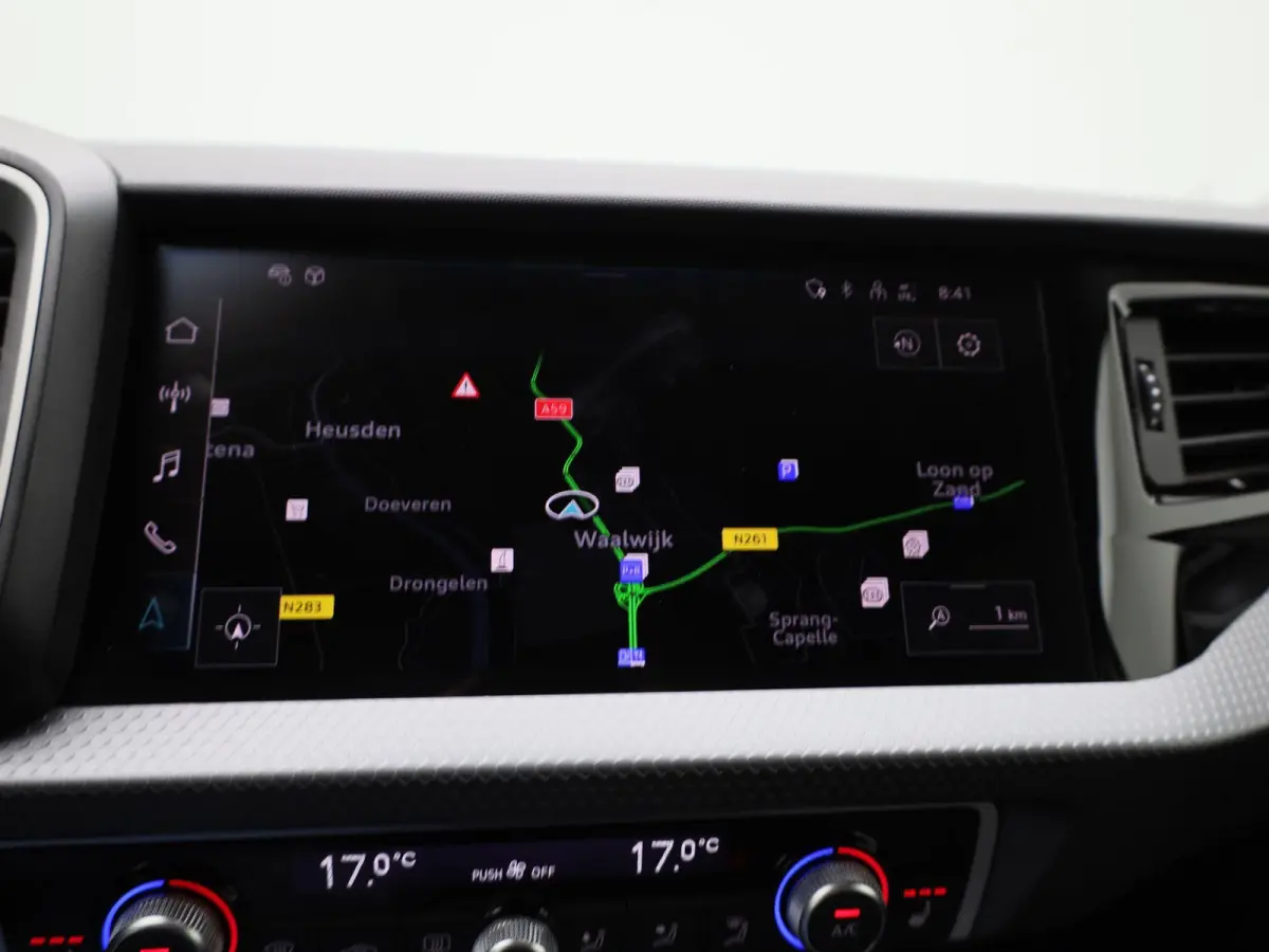 30 TFSI Advanced edition 116 PK l Adaptive cruise control l Navigatie l Climate control l Stoelverwarming l LED-koplampen l Apple Carplay / Android Auto l Privacy glas l Optiekpakket zwart p