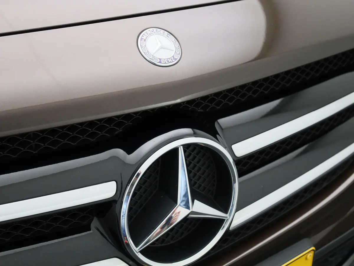 180 Ambition | Automaat | Navigatie | Airco | Bluetooth | Parkeersensoren |