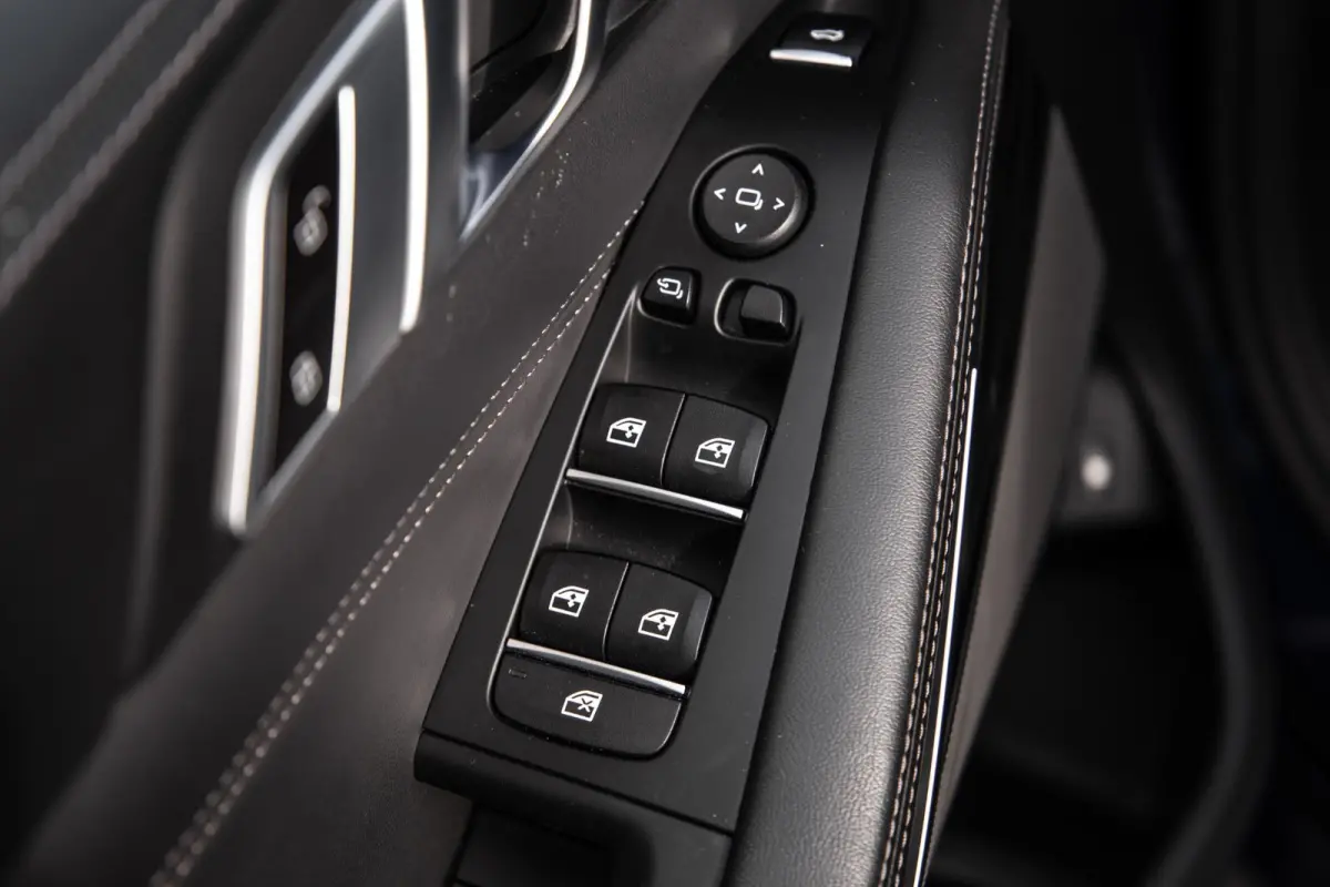 xDrive45e High Executive SKY LOUNGE / LASER / 4 WIELSTURING / DIMAND POOK / LEDER / MAXTON / M PAKKET