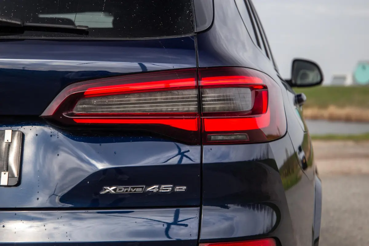 xDrive45e High Executive SKY LOUNGE / LASER / 4 WIELSTURING / DIMAND POOK / LEDER / MAXTON / M PAKKET