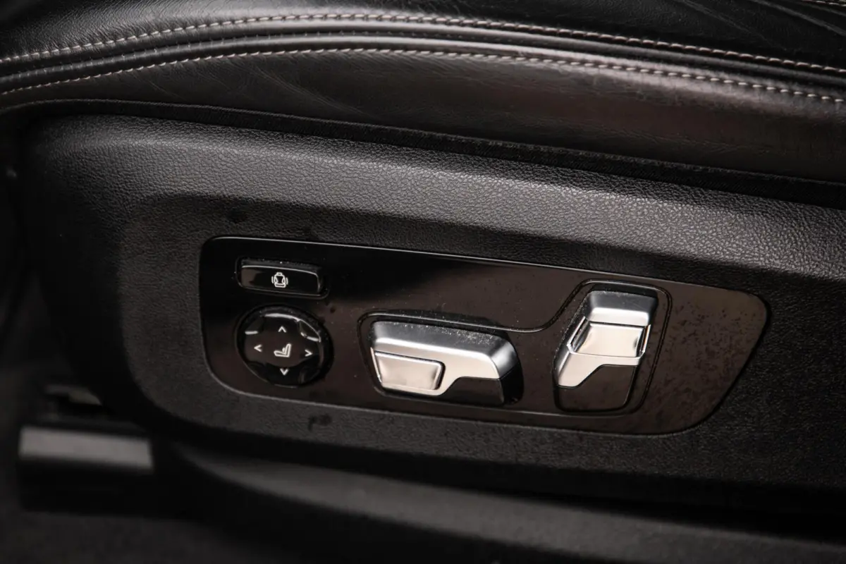 xDrive45e High Executive SKY LOUNGE / LASER / 4 WIELSTURING / DIMAND POOK / LEDER / MAXTON / M PAKKET