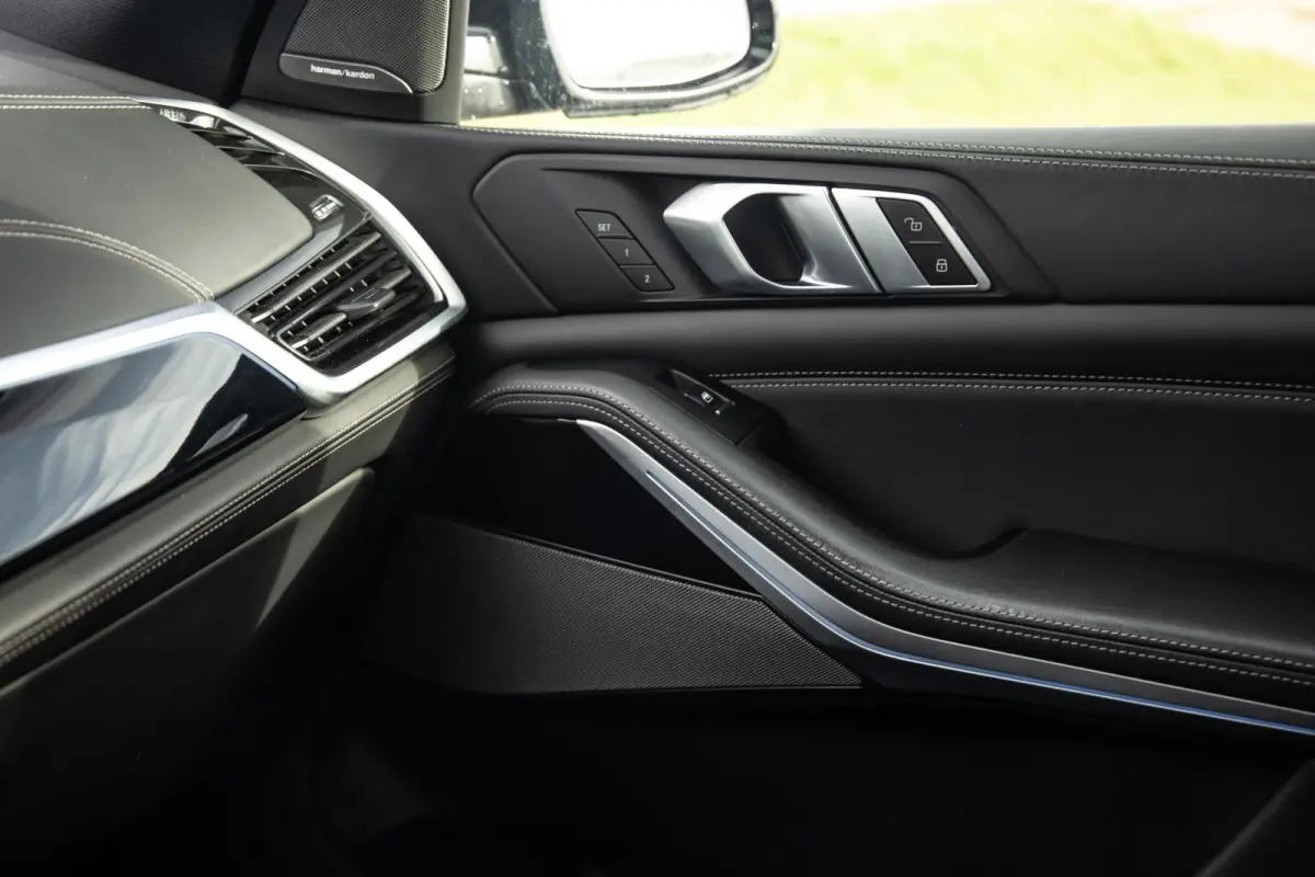 xDrive45e High Executive SKY LOUNGE / LASER / 4 WIELSTURING / DIMAND POOK / LEDER / MAXTON / M PAKKET