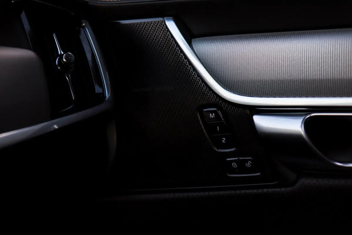 2.0 T6 Plug-in hybrid AWD R-Design /LED/PANODAK/HARMAN-KARDON/360 CAMERA/STOEL+STUURVERW./KEYLESS!