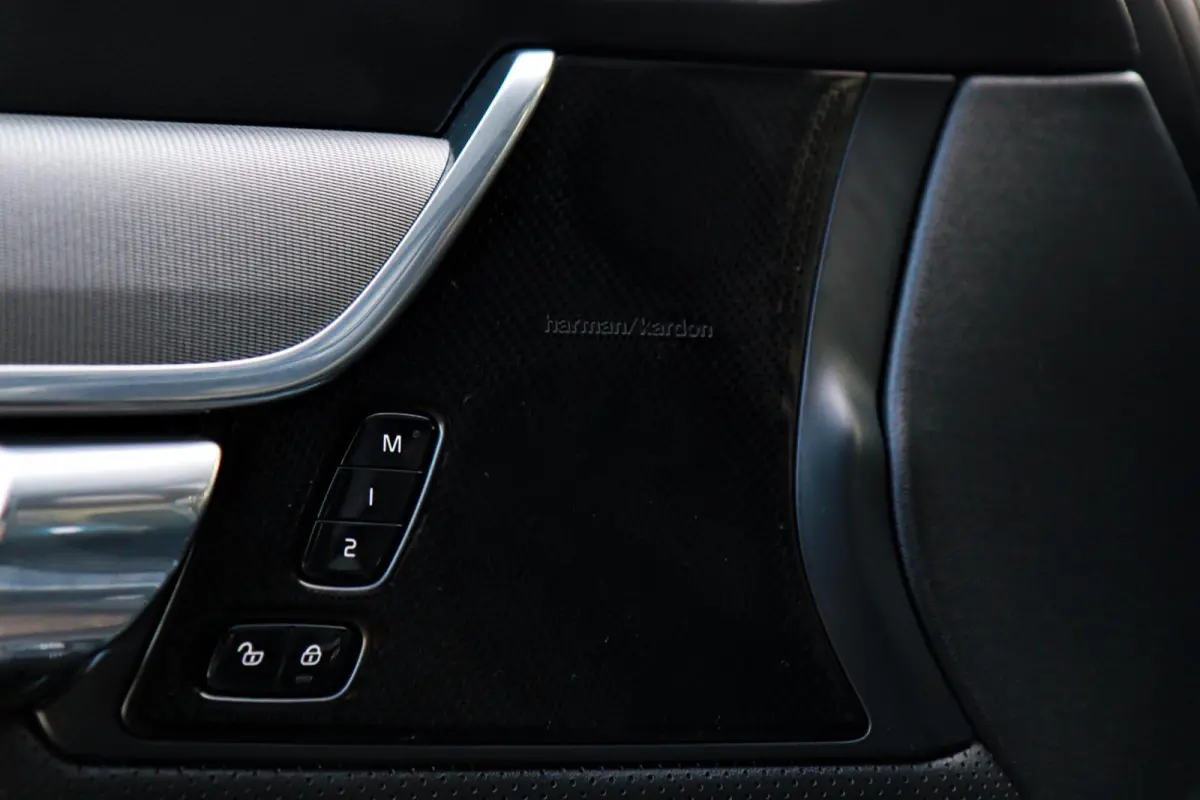2.0 T6 Plug-in hybrid AWD R-Design /LED/PANODAK/HARMAN-KARDON/360 CAMERA/STOEL+STUURVERW./KEYLESS!