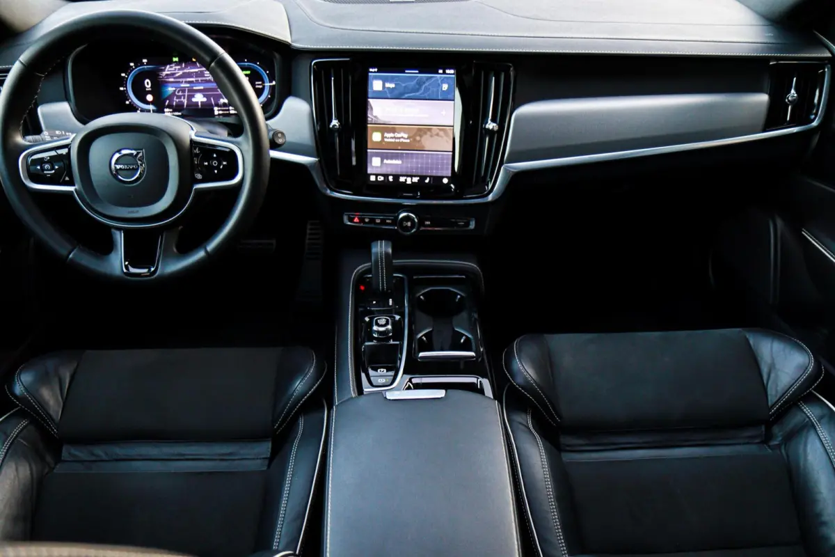 2.0 T6 Plug-in hybrid AWD R-Design /LED/PANODAK/HARMAN-KARDON/360 CAMERA/STOEL+STUURVERW./KEYLESS!