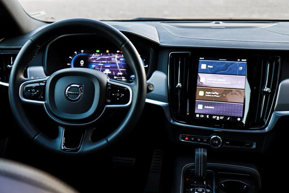 2.0 T6 Plug-in hybrid AWD R-Design /LED/PANODAK/HARMAN-KARDON/360 CAMERA/STOEL+STUURVERW./KEYLESS!