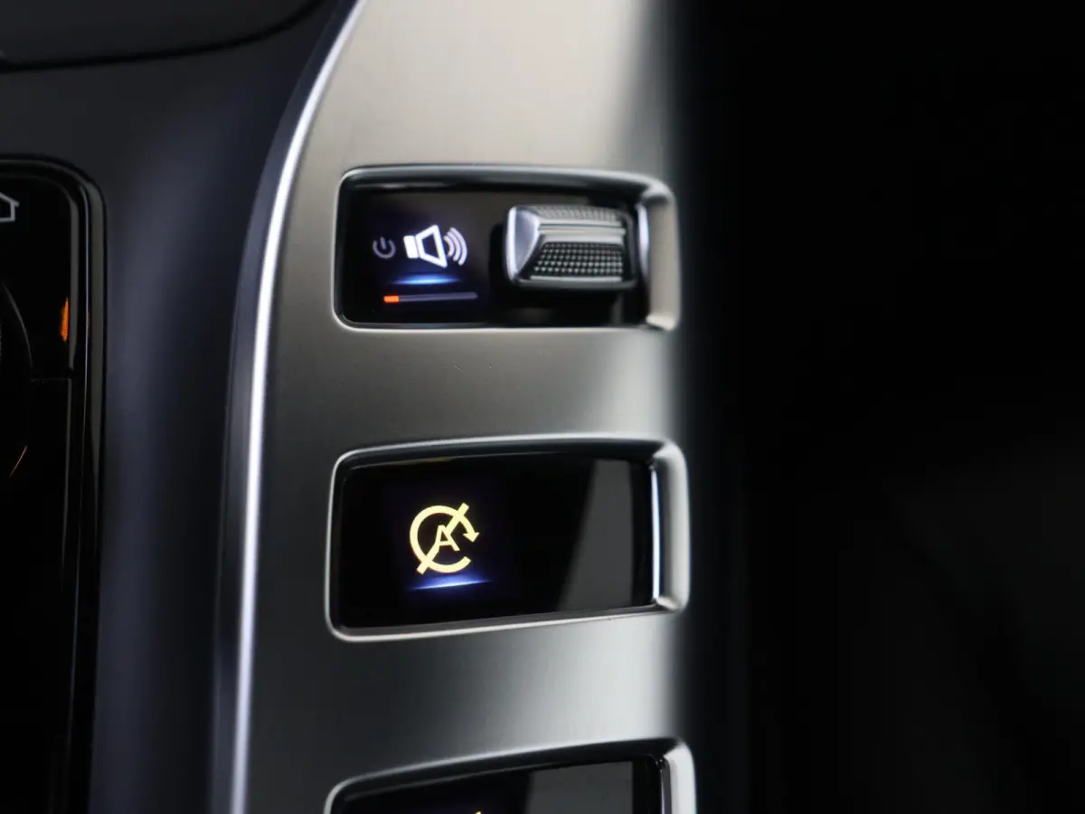 4.0 S Premium /Distronic /Memory /Digitale cockpit /Burmester /AMG Ride control
