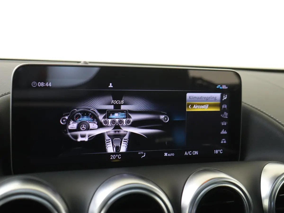 4.0 S Premium /Distronic /Memory /Digitale cockpit /Burmester /AMG Ride control