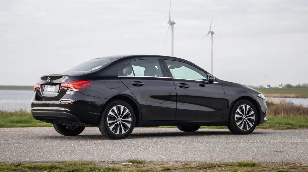 250 e Business Line AUTOMAAT / LEDER / CRUISE CONTROLE / CAMERA / CARPLAY