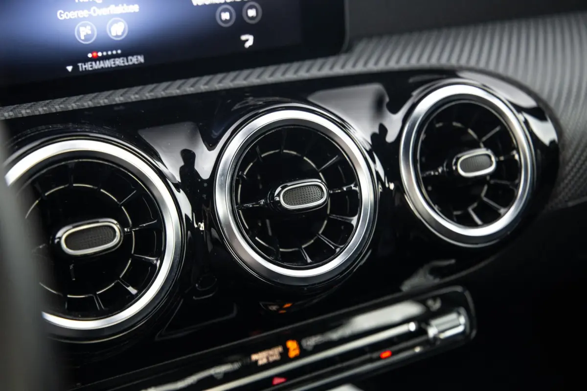 250 e Business Line AUTOMAAT / LEDER / CRUISE CONTROLE / CAMERA / CARPLAY