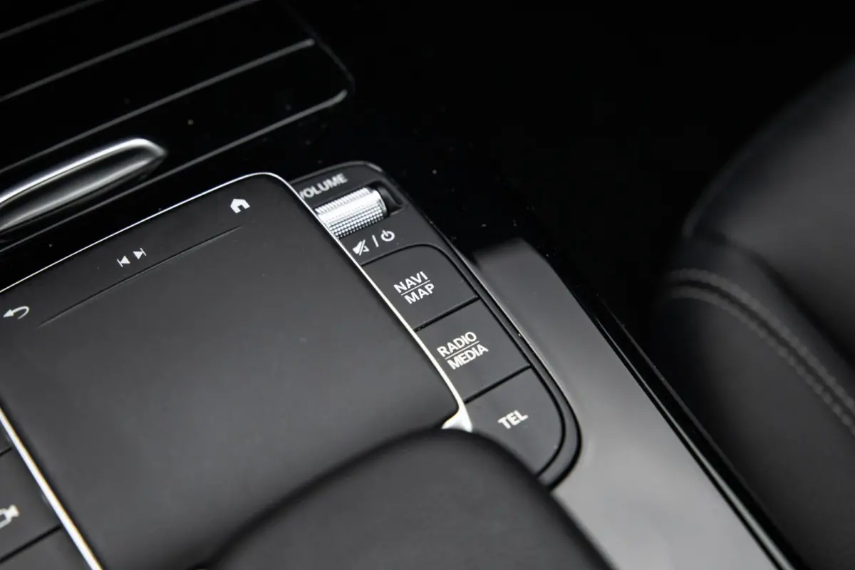 250 e Business Line AUTOMAAT / LEDER / CRUISE CONTROLE / CAMERA / CARPLAY