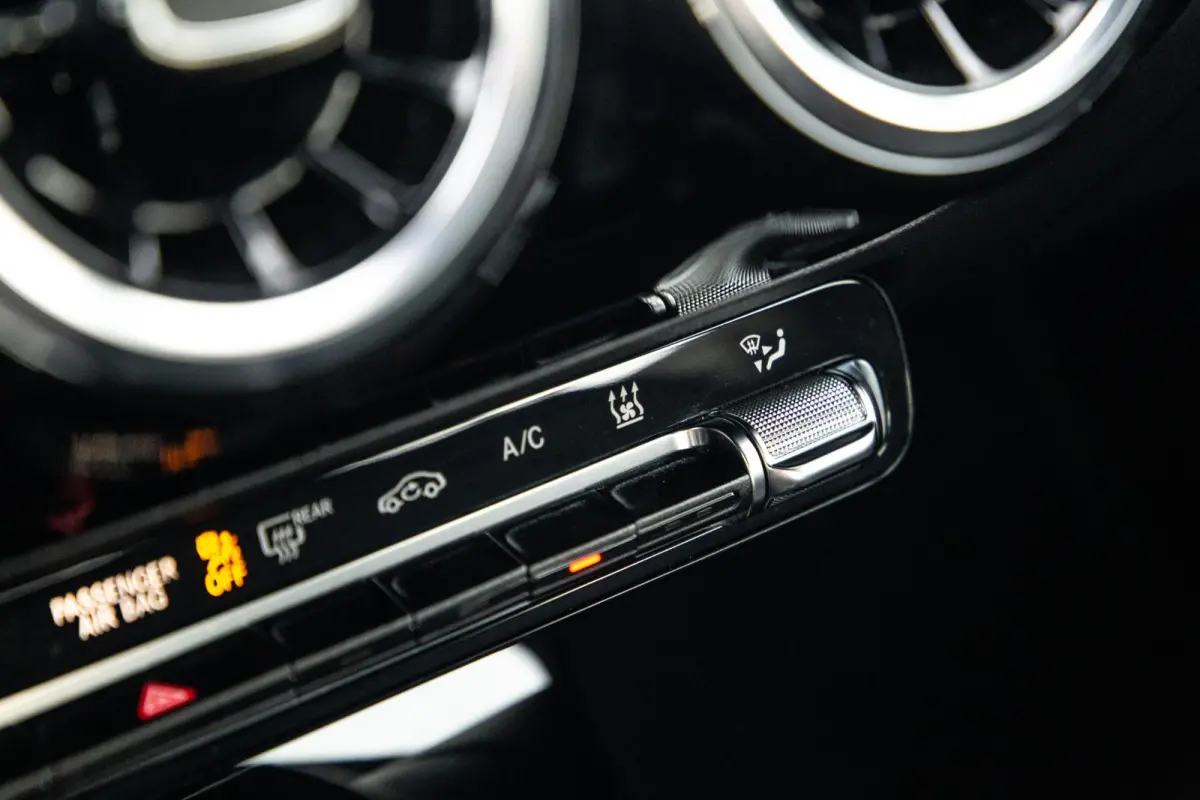 250 e Business Line AUTOMAAT / LEDER / CRUISE CONTROLE / CAMERA / CARPLAY
