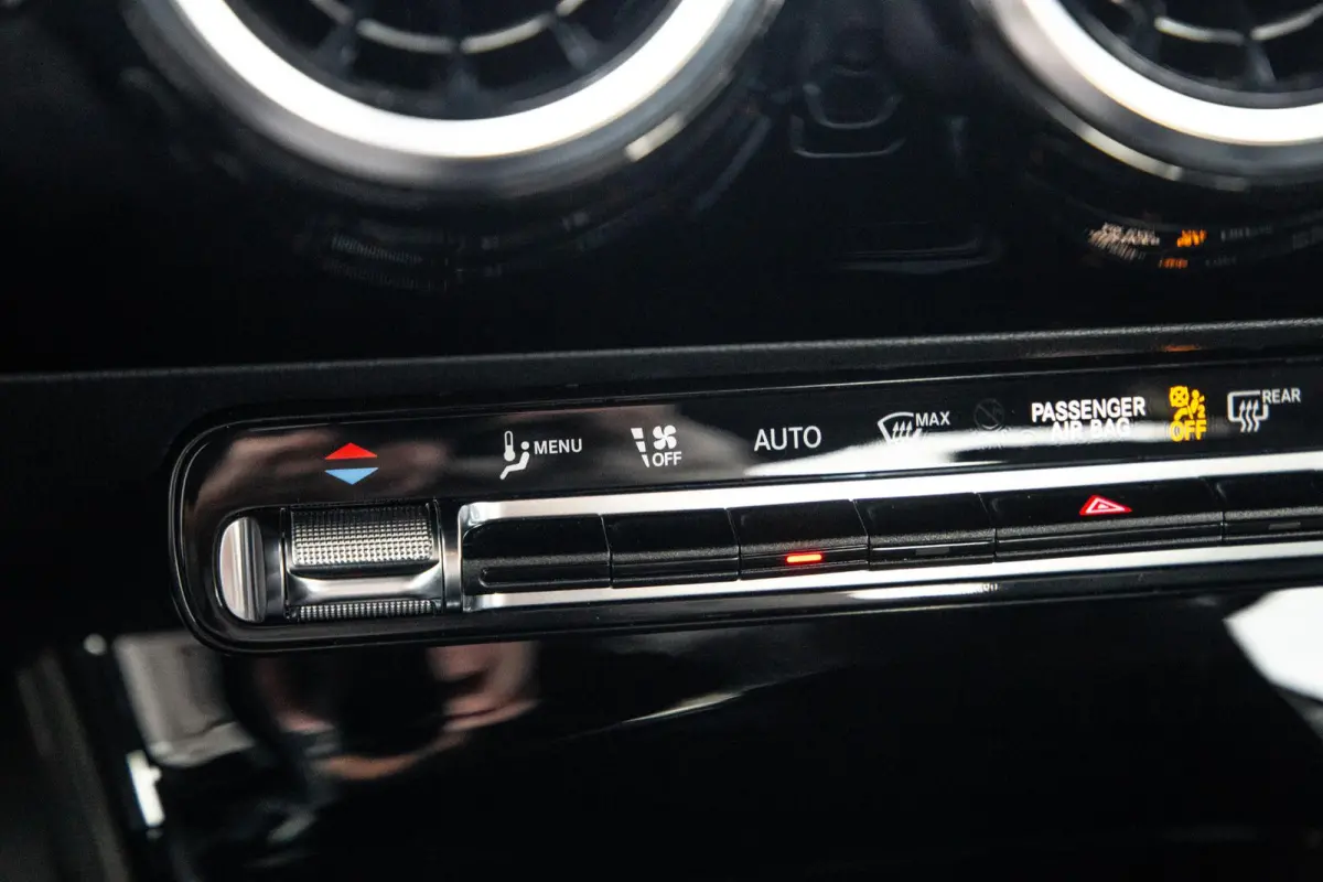 250 e Business Line AUTOMAAT / LEDER / CRUISE CONTROLE / CAMERA / CARPLAY
