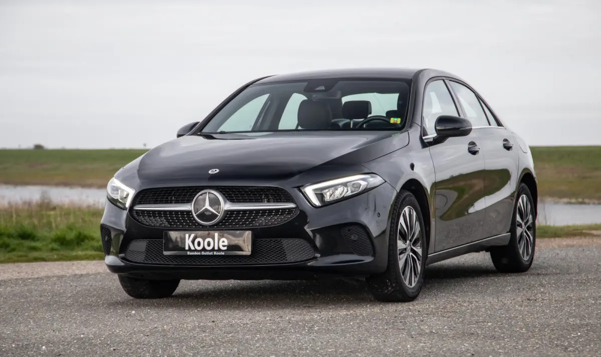 250 e Business Line AUTOMAAT / LEDER / CRUISE CONTROLE / CAMERA / CARPLAY