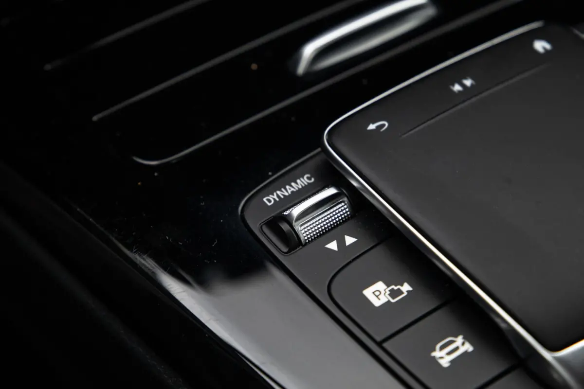250 e Business Line AUTOMAAT / LEDER / CRUISE CONTROLE / CAMERA / CARPLAY