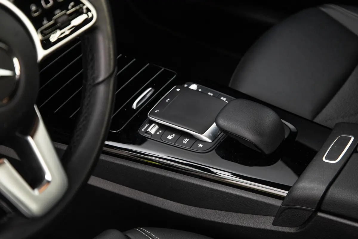 250 e Business Line AUTOMAAT / LEDER / CRUISE CONTROLE / CAMERA / CARPLAY